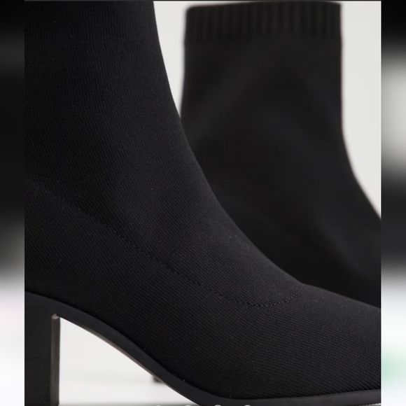 ASOS DESIGN Heeled Chelsea Boot In Ribbed Black Knit Size 8 - Picture 3 of 10